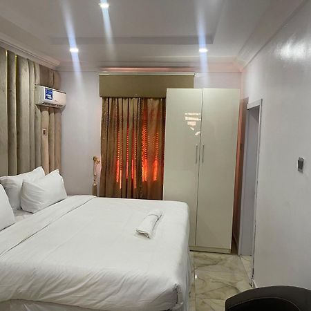 White Gold Hotel Ikeja Extérieur photo