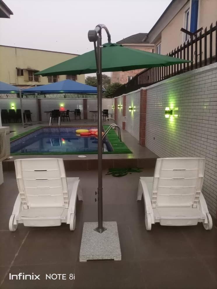 White Gold Hotel Ikeja Extérieur photo