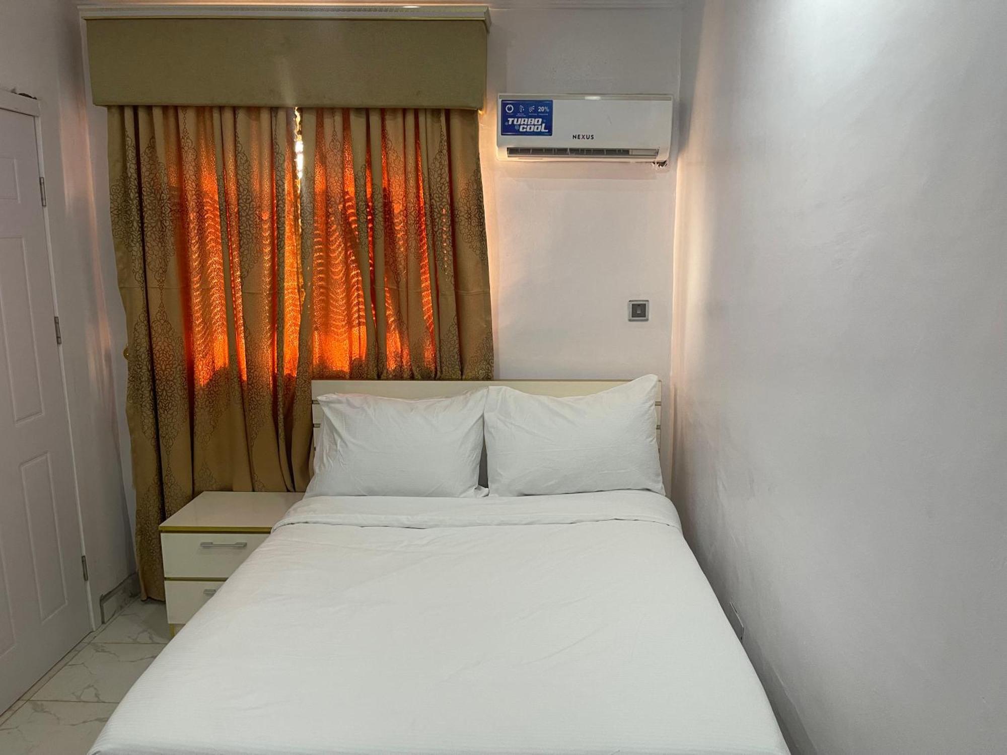 White Gold Hotel Ikeja Extérieur photo