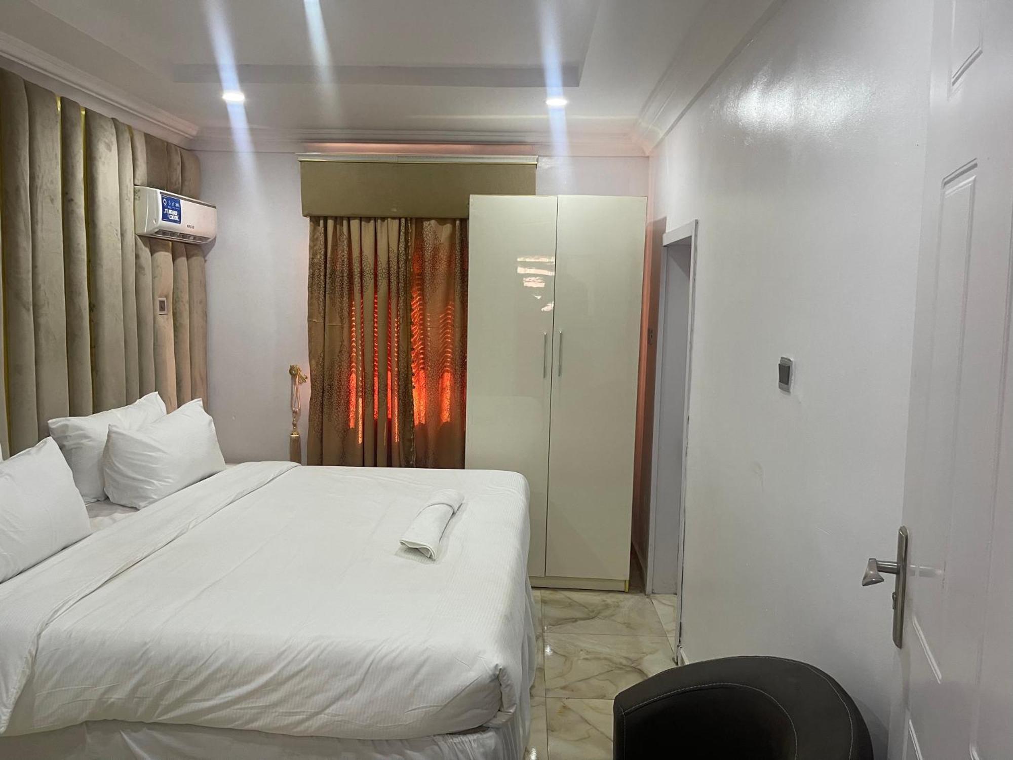 White Gold Hotel Ikeja Extérieur photo