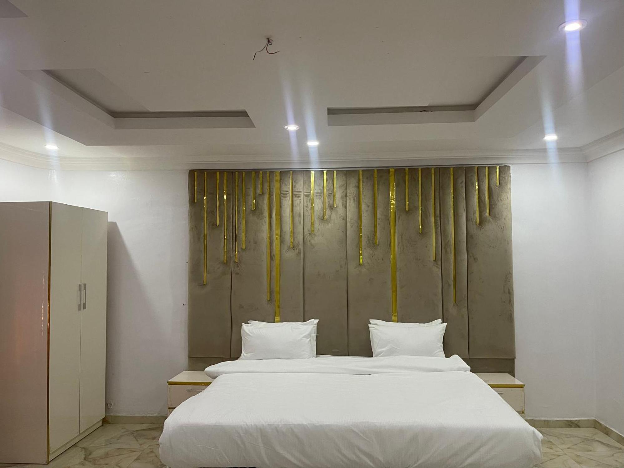White Gold Hotel Ikeja Extérieur photo