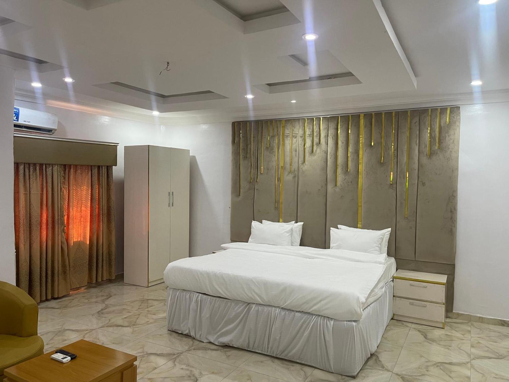 White Gold Hotel Ikeja Extérieur photo