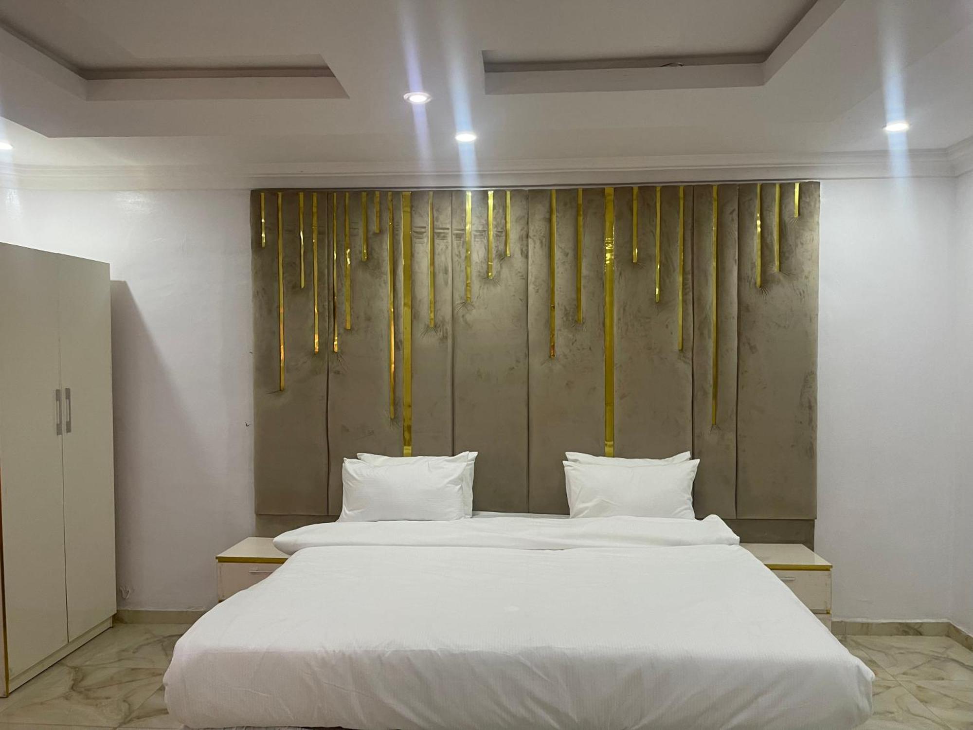 White Gold Hotel Ikeja Extérieur photo