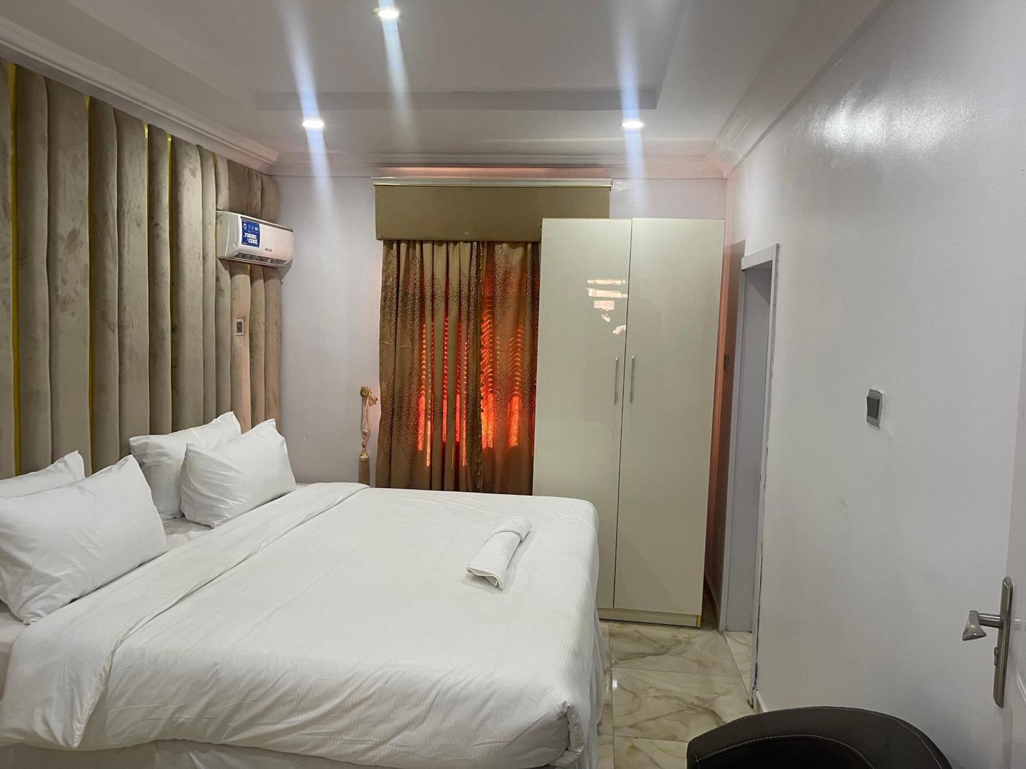 White Gold Hotel Ikeja Extérieur photo