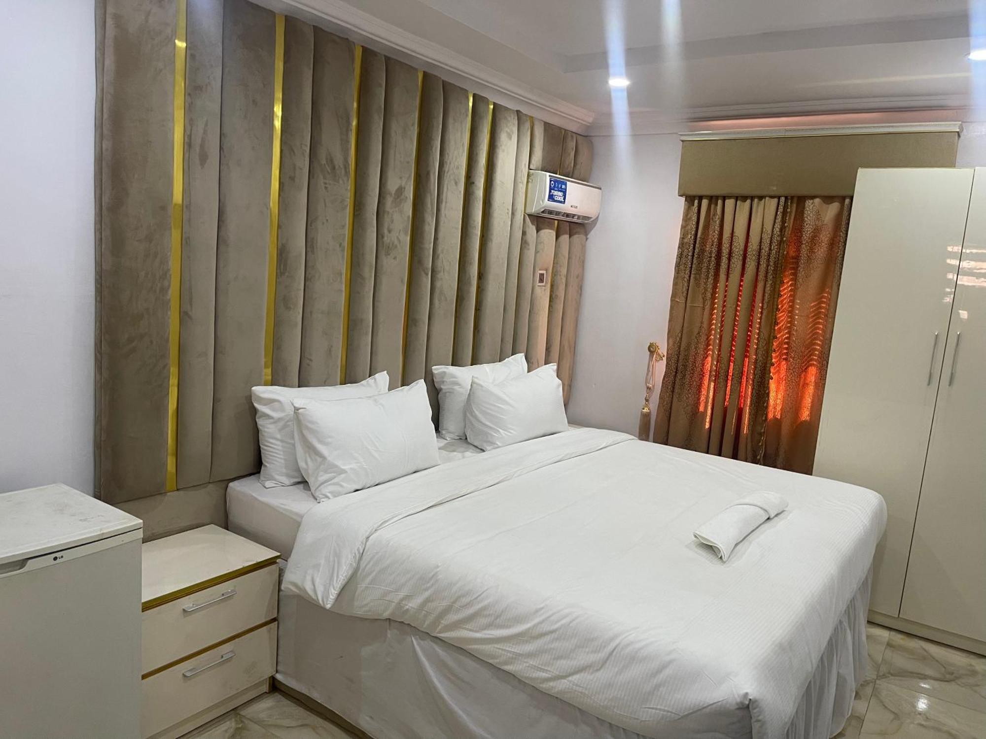 White Gold Hotel Ikeja Extérieur photo